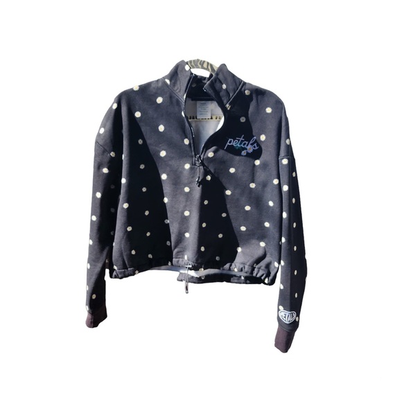 Petals & Peacock - Daisy garden black quarter zip sweater -  Medium - Picture 3 of 5